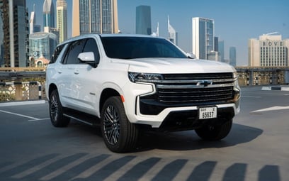White Chevrolet Tahoe 2021 à louer à Dubaï