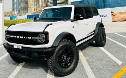 White Ford Bronco 2021 for rent in Dubai