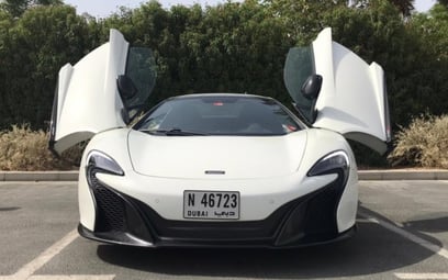 White McLaren 650S Spider 2015 en alquiler en Dubai