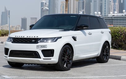 White Range Rover Sport 2020 للإيجار في دبي