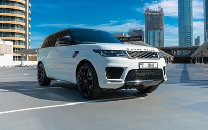 White Range Rover Sport V8 2020 à louer à Dubaï