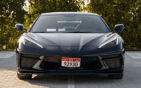 أسود Chevrolet Corvette, 2021 للإيجار في دبي