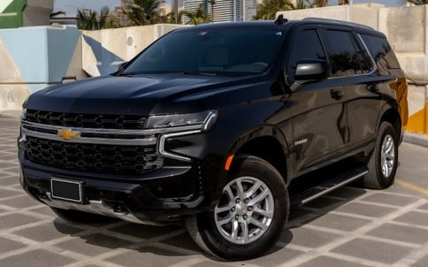 Noir Chevrolet Tahoe, 2021 à louer à Dubaï