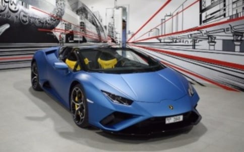 أزرق Lamborghini Evo Spyder, 2021 للإيجار في دبي