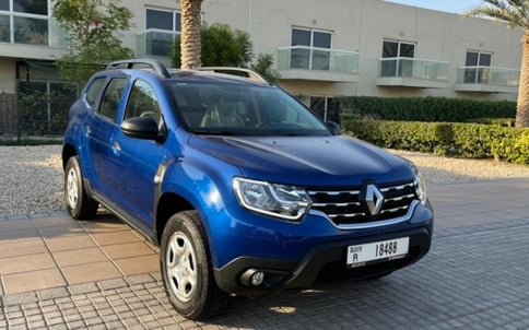 Blau Renault Duster, 2021 für Miete in Dubai