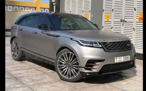 深灰色 Range Rover Velar, 2018 迪拜汽车租凭