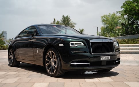 绿色 Rolls Royce Wraith, 2019 迪拜汽车租凭