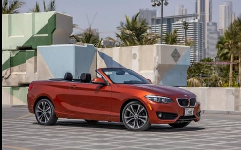 البرتقالي BMW 2 Series, 2018 للإيجار في دبي