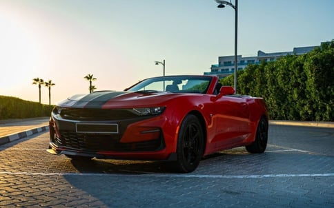 红色 Chevrolet Camaro Cabrio, 2019 迪拜汽车租凭