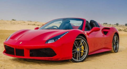 红色 Ferrari 488 Spider, 2017 迪拜汽车租凭