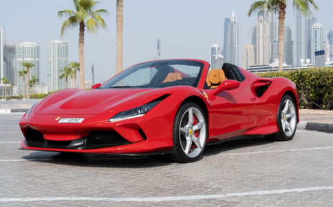 أحمر Ferrari F8 Tributo Spyder, 2021 للإيجار في دبي