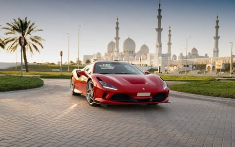 Ferrari F8 Tributo Spyder (Красный), 2022 для аренды в Дубай