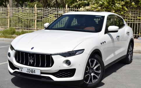 白色 Maserati Levante, 2019 迪拜汽车租凭