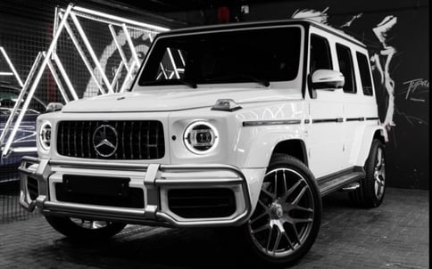 Blanc Mercedes G class, 2019 à louer à Dubaï