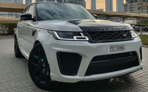 白色 Range Rover Sport SVR, 2020 迪拜汽车租凭