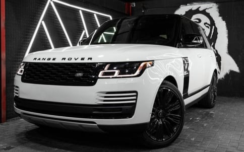 أبيض Range Rover Vogue, 2019 للإيجار في دبي
