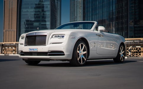 白色 Rolls Royce Dawn, 2018 迪拜汽车租凭