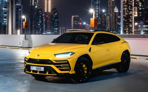 黄色 Lamborghini Urus, 2020 迪拜汽车租凭