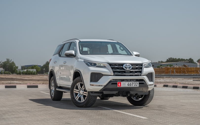 丰田Fortuner (白色)