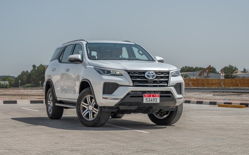 丰田Fortuner (白色)