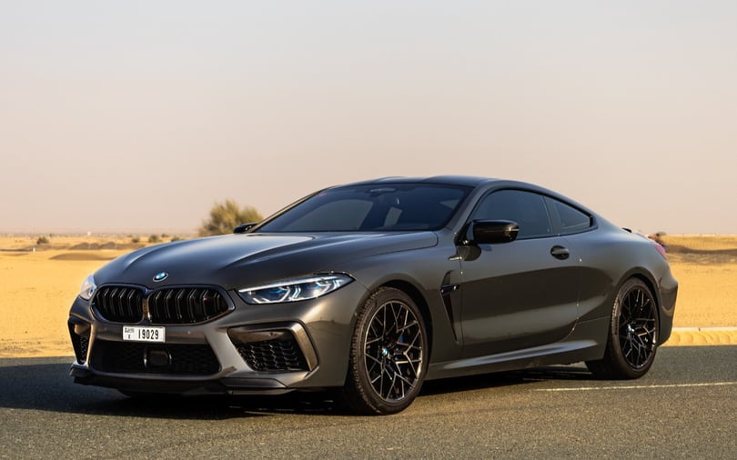 BMW M8 (Grise)