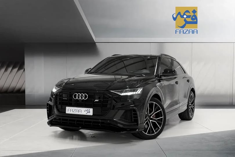 Audi Q8 (Siyah)