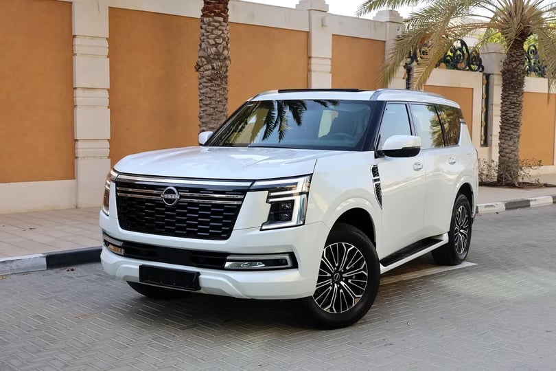 نيسان باترول (أبيض)