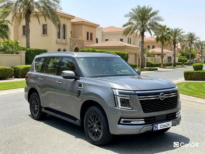 نيسان باترول (اللون الرمادي)