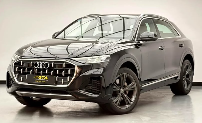 Audi Q8 (Noir)