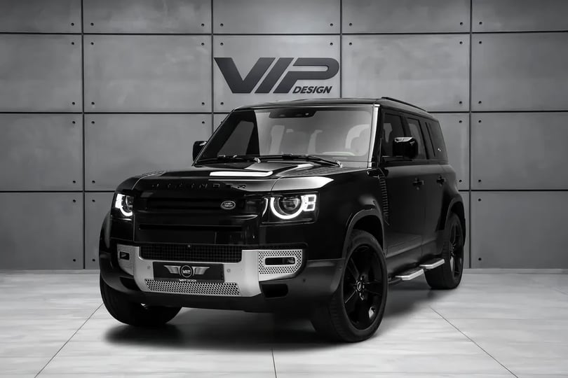 Land Rover Defender (Black)