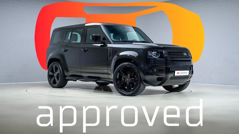Land Rover Defender (Siyah)
