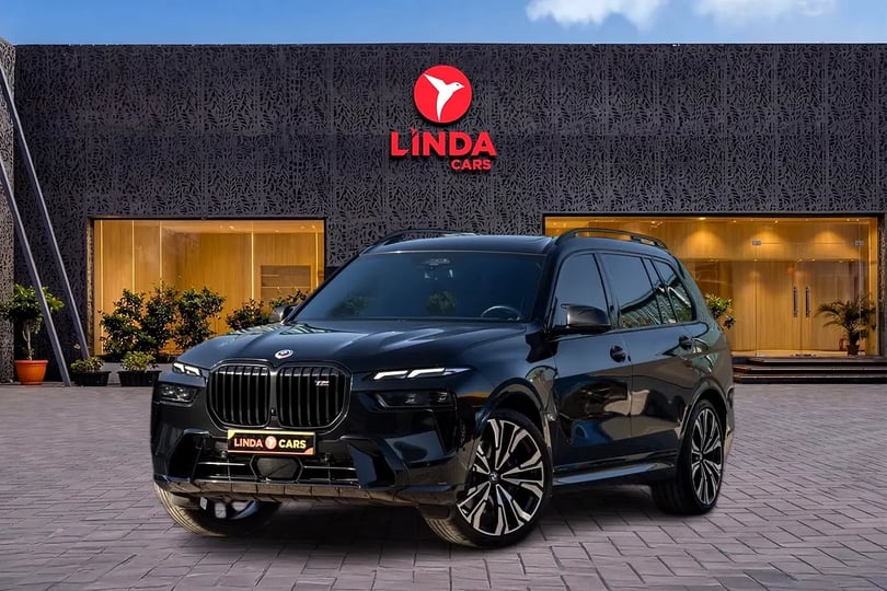 BMW X7 (Black)