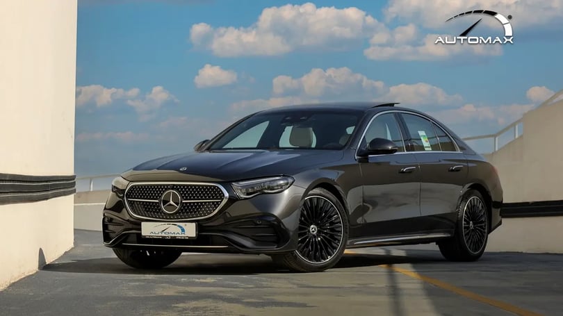 Mercedes E Class (Grigio)