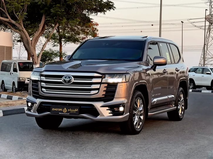 Toyota Land Cruiser (Bronz)