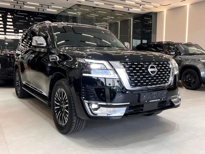 Nissan Patrol (Black)