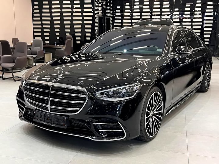 Mercedes S Class (Negro)