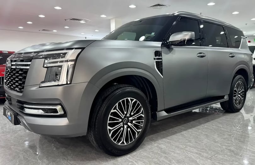 Nissan Patrol (Grise)