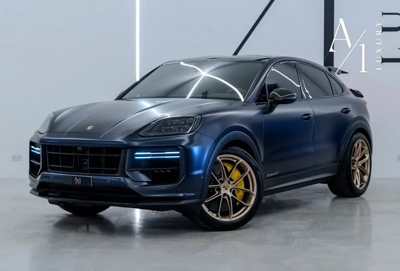 تأجير Porsche Cayenne Turbo GT في دبي