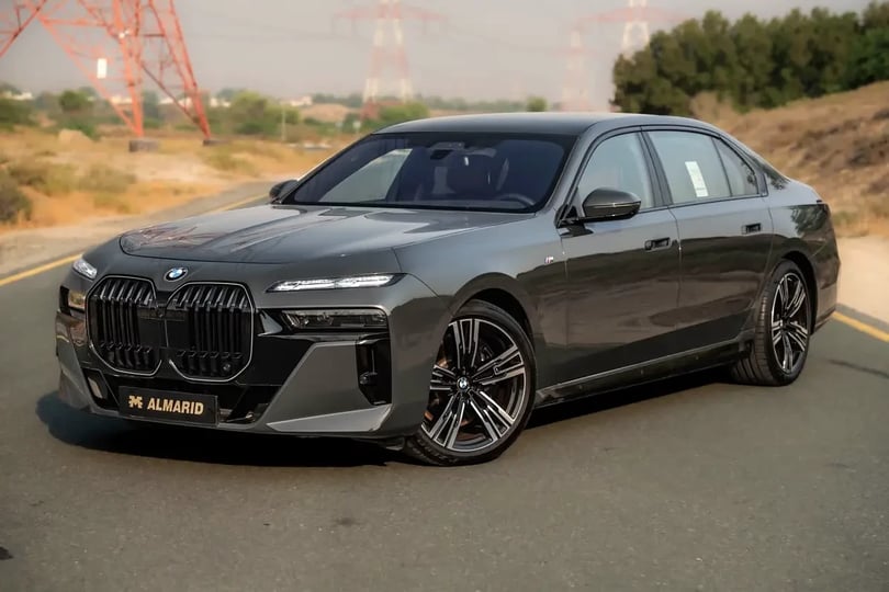 BMW 7 Serisi (Gri)