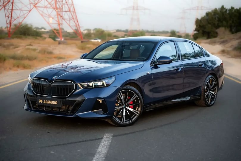 BMW 5 Series (Blu)