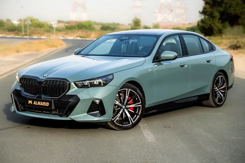 BMW 5 Series (verde)