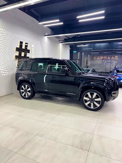 Land Rover Defender (Nero)