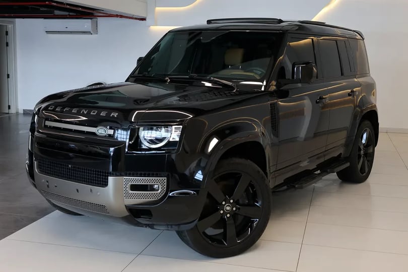 Land Rover Defender (Siyah)