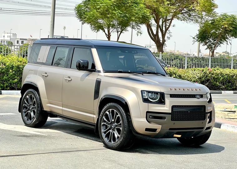 Land Rover Defender (Altın)