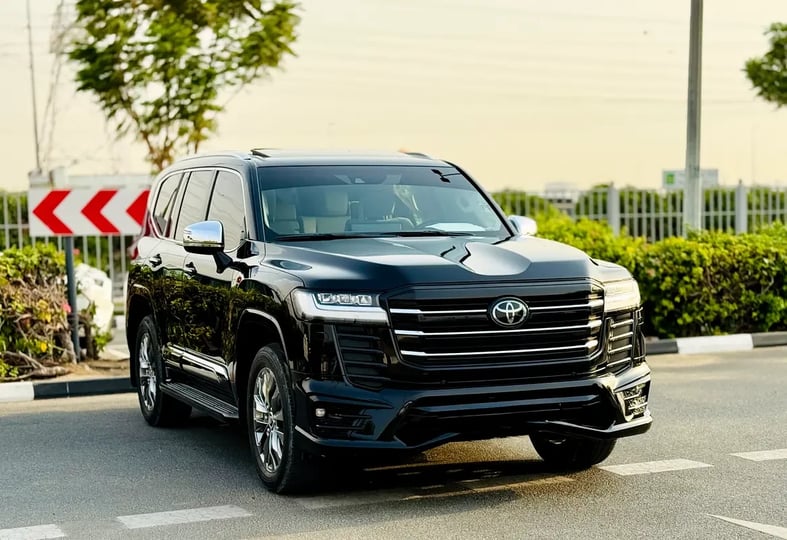 Toyota Land Cruiser (Black)