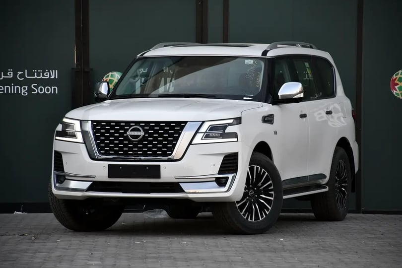 Nissan Patrol (Белый)
