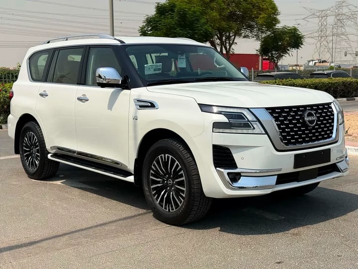 Nissan Patrol (Белый)