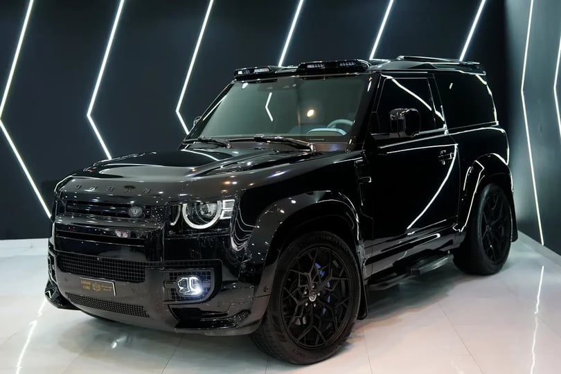 Land Rover Defender (Schwarz)