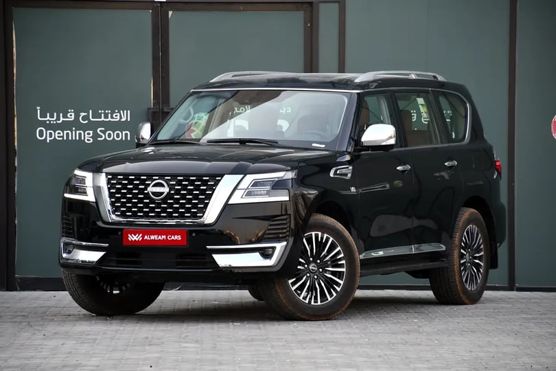 Nissan Patrol (Черный)