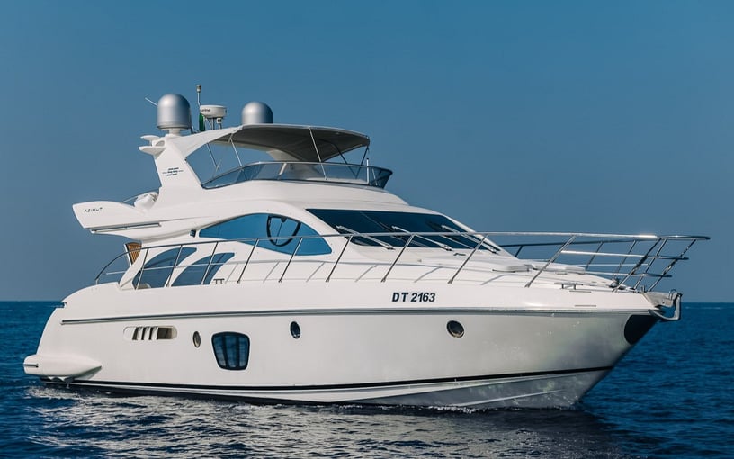 Motorboot Azimut 8ofUs 55 ft in Dubai Harbour te huur in Dubai